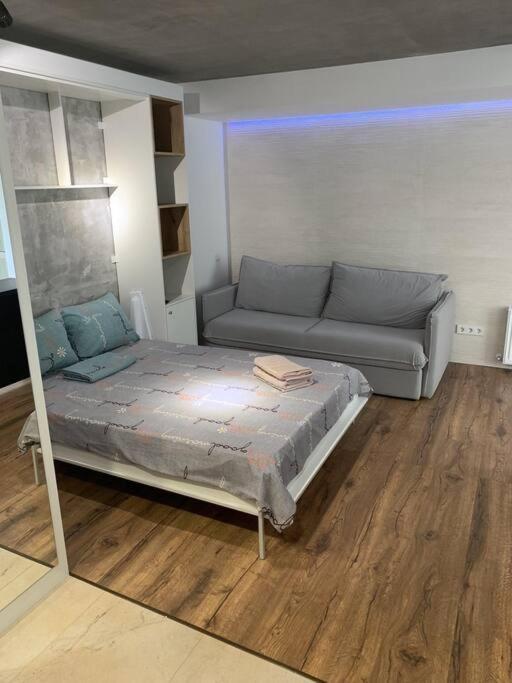 Lev Tolstoi Studio Lägenhet Chişinau Exteriör bild